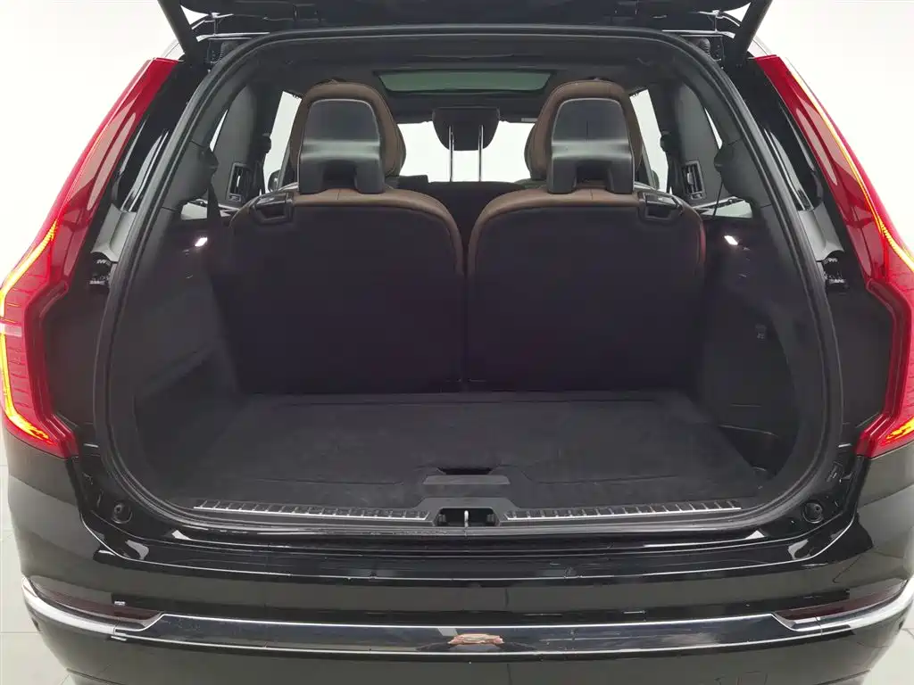 Volvo XC90 2023 B6 Zhiyi Luxury Edition 7 seats купить на сайте DeffCars