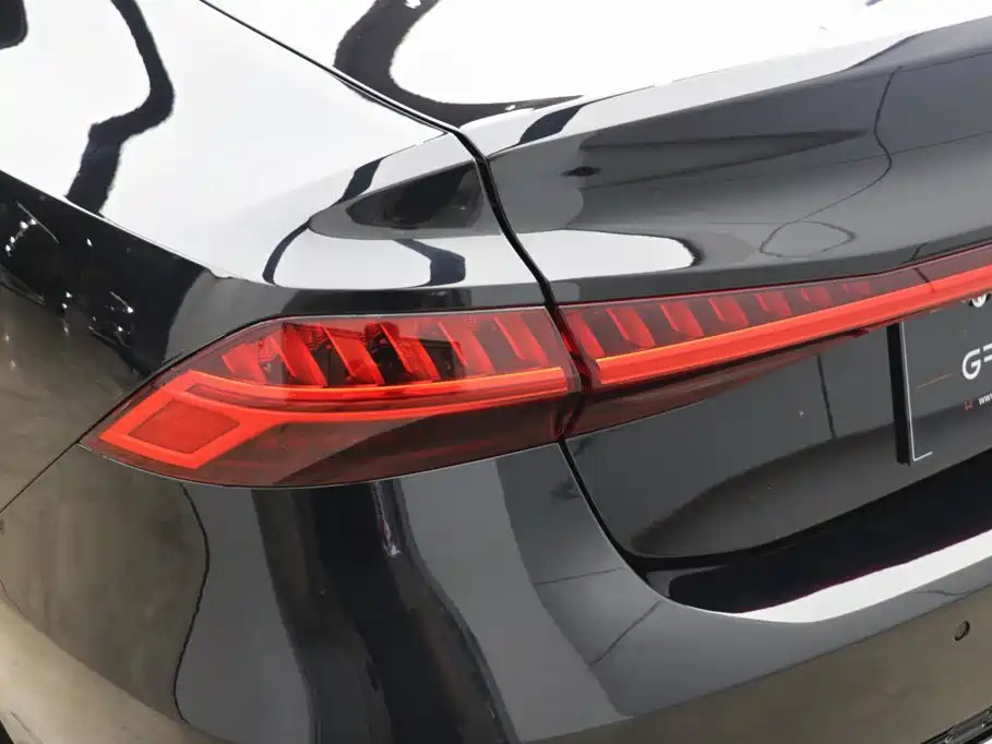 Audi A7L 2024 45TFSI S-line Dream Building Liquid Crystal Package купить на сайте DeffCars