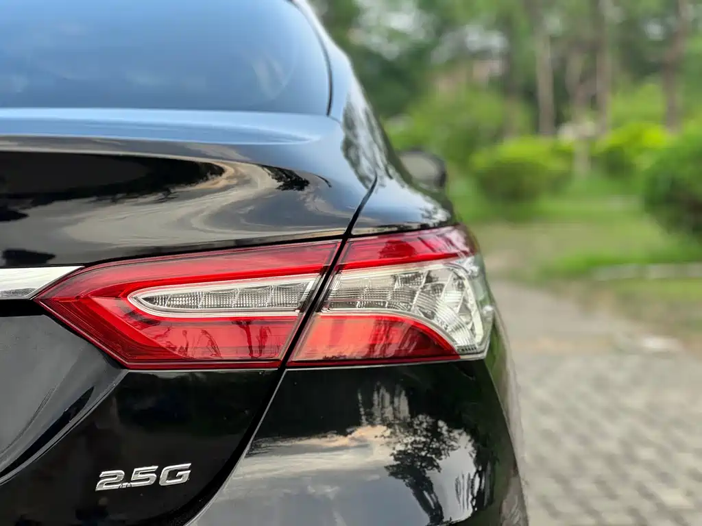 Camry 2018 2.5G Deluxe Edition купить на сайте DeffCars