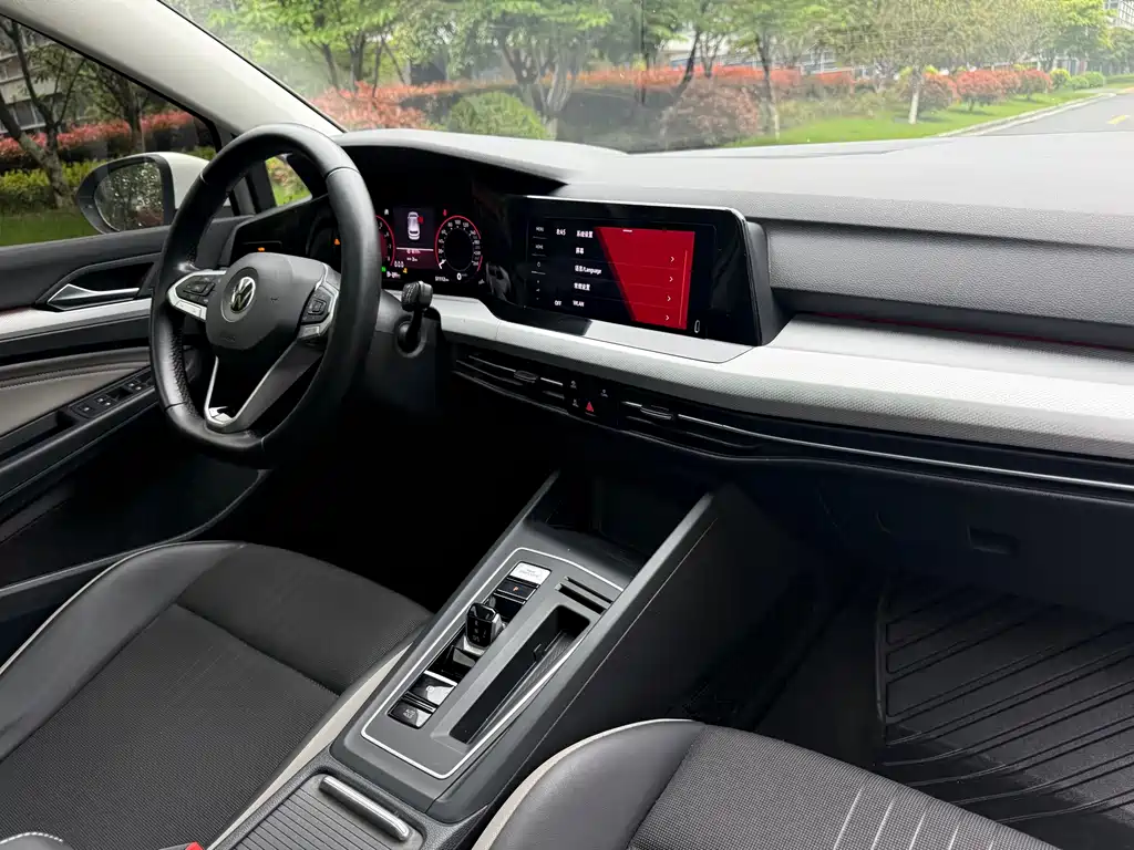 Golf 2021 280TSI DSG Pro First Edition купить на сайте DeffCars