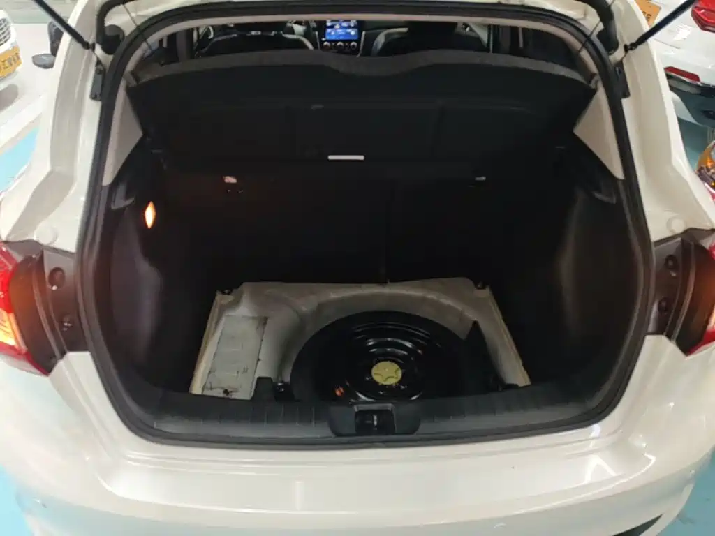 Tiida 2019 1.6L CVT Smart Travel Edition National VI купить на сайте DeffCars