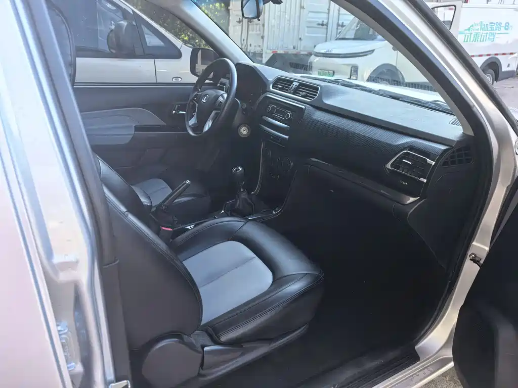 Fengjun 5 2023 2.0T diesel two-wheel drive aggressive long cargo box купить на сайте DeffCars