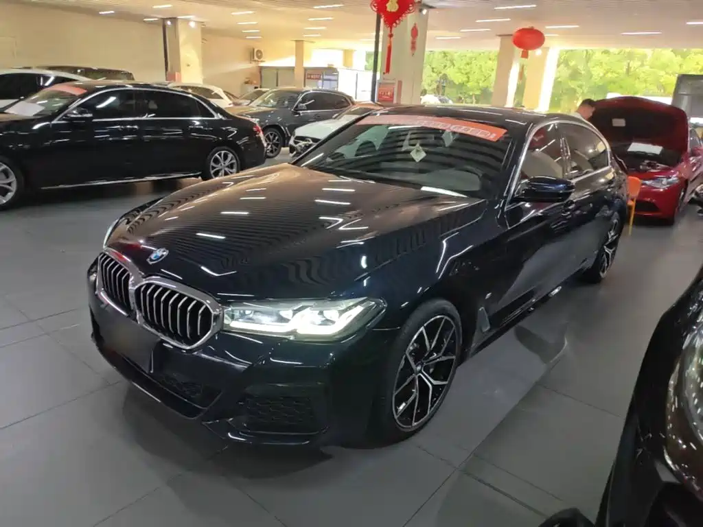BMW 5 Series 2022 Facelift 530Li Exclusive M Sports Package купить на сайте DeffCars