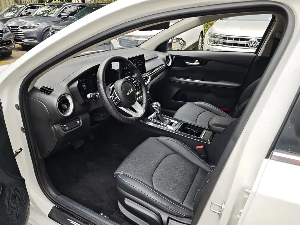 Kia K3 2021 facelift 1.5L CVT fashion version купить на сайте DeffCars