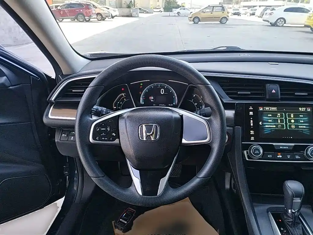 Civic 2019 220TURBO CVT Dynamic Edition National VI купить на сайте DeffCars