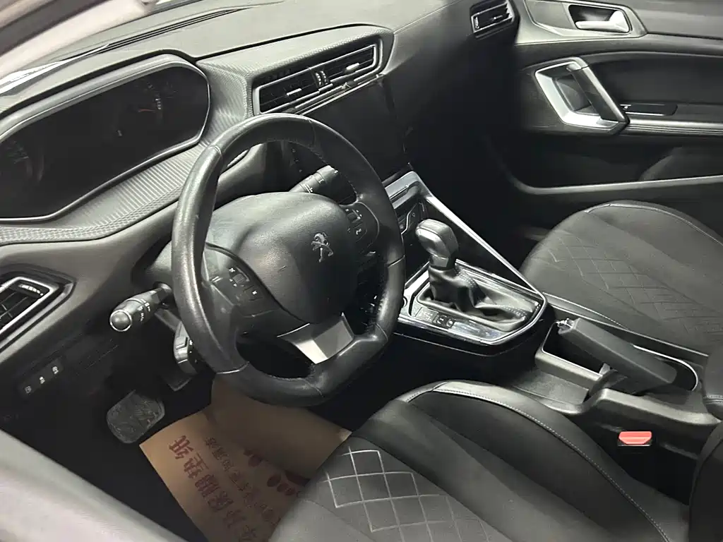 Peugeot 308 2016 1.6L automatic luxury version купить на сайте DeffCars