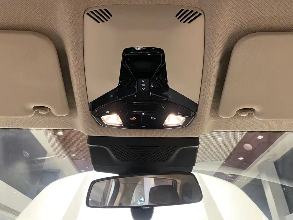 BMW X1 2023 sDrive20Li X Design Package купить на сайте DeffCars