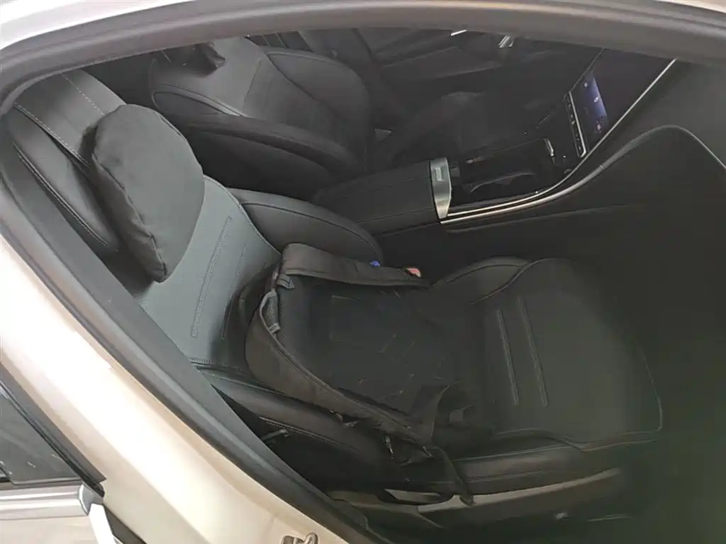 Mercedes-Benz C-Class 2024 facelift C 200 L sports version купить на сайте DeffCars