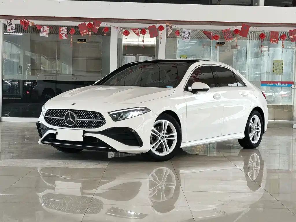 Mercedes-Benz A-Class 2023 A 180 L купить на сайте DeffCars