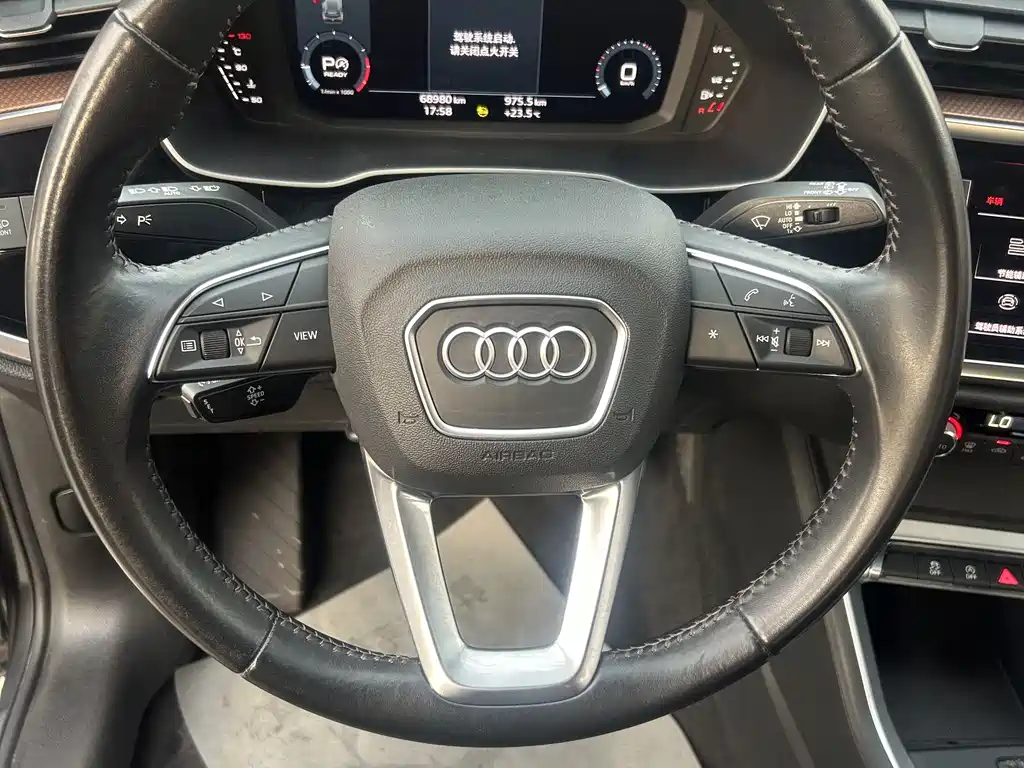 Audi Q3 2022 35 TFSI Fashionable and Elegant купить на сайте DeffCars