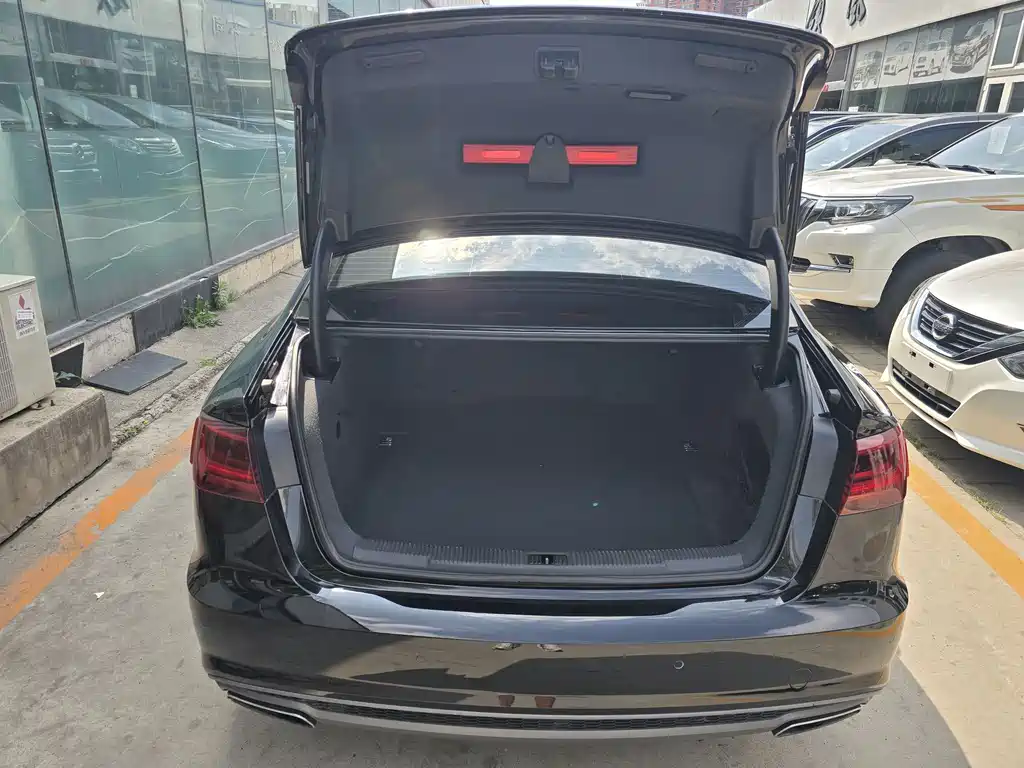 Audi A6L 2018 30th Anniversary Model 35 TFSI Fashion купить на сайте DeffCars