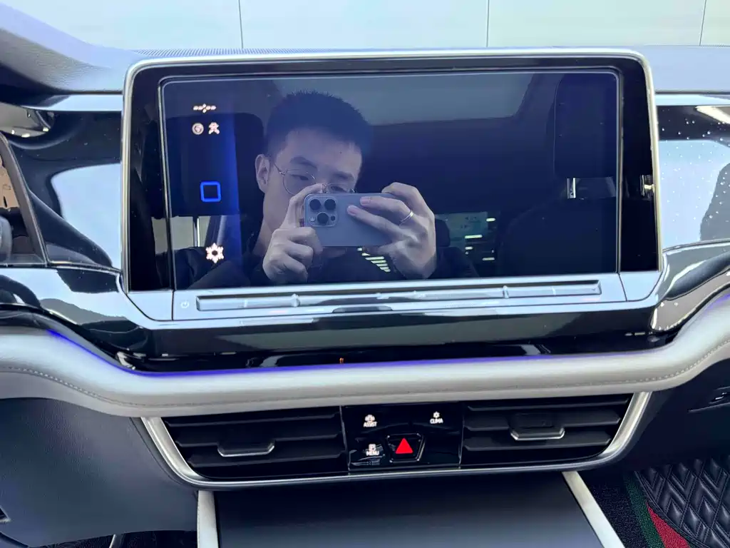 Touron 2024 380TSI four-wheel drive luxury version купить на сайте DeffCars