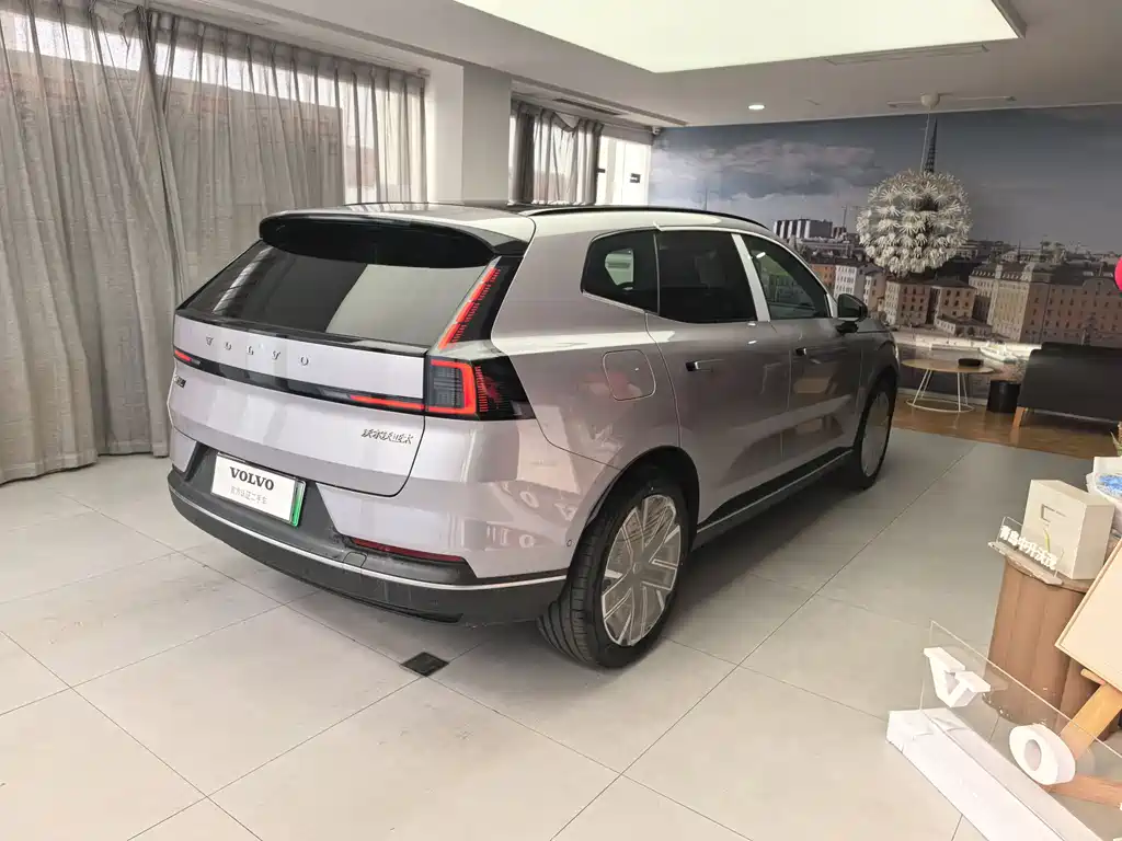 Volvo XC70 Plug-in Hybrid 2026 Four-wheel Drive Super Long Range Plus купить на сайте DeffCars