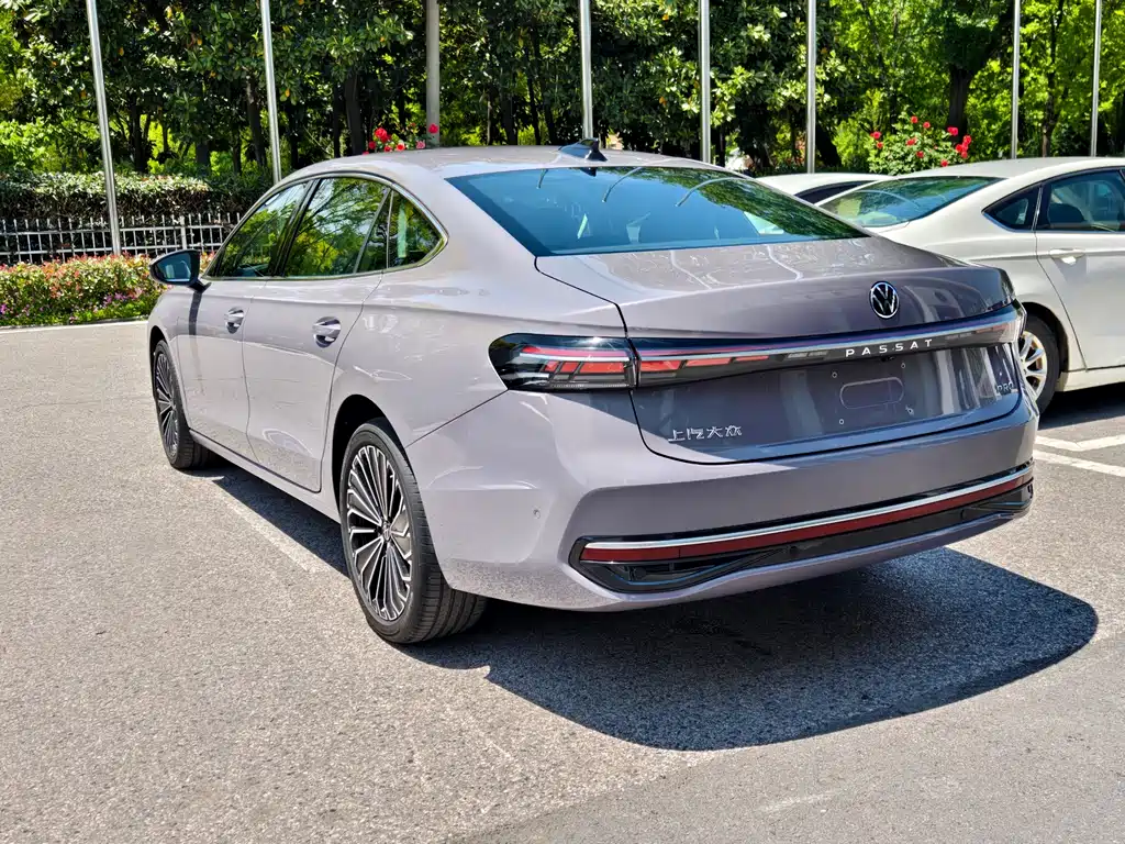 Passat 2025 Pro 380TSI Dragon Edition купить на сайте DeffCars