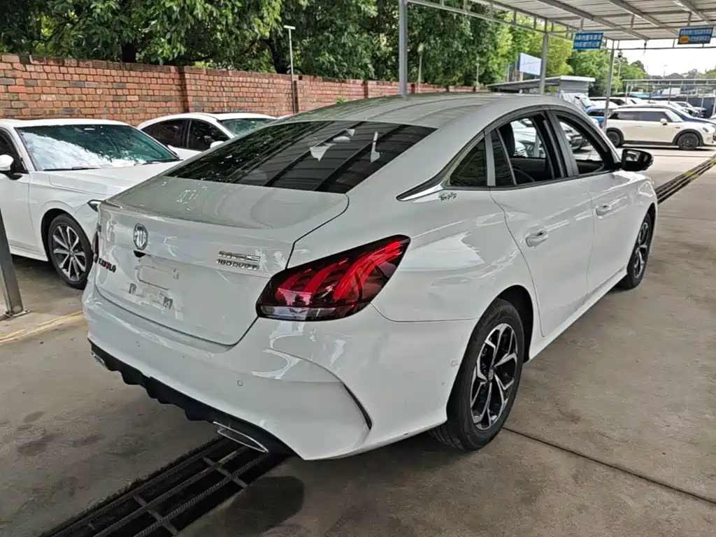 MG5 2023 180DVVT CVT Deluxe Edition купить на сайте DeffCars