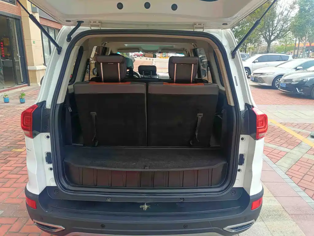 SWM X3 2020 1.5L manual fashion type 7 seats купить на сайте DeffCars