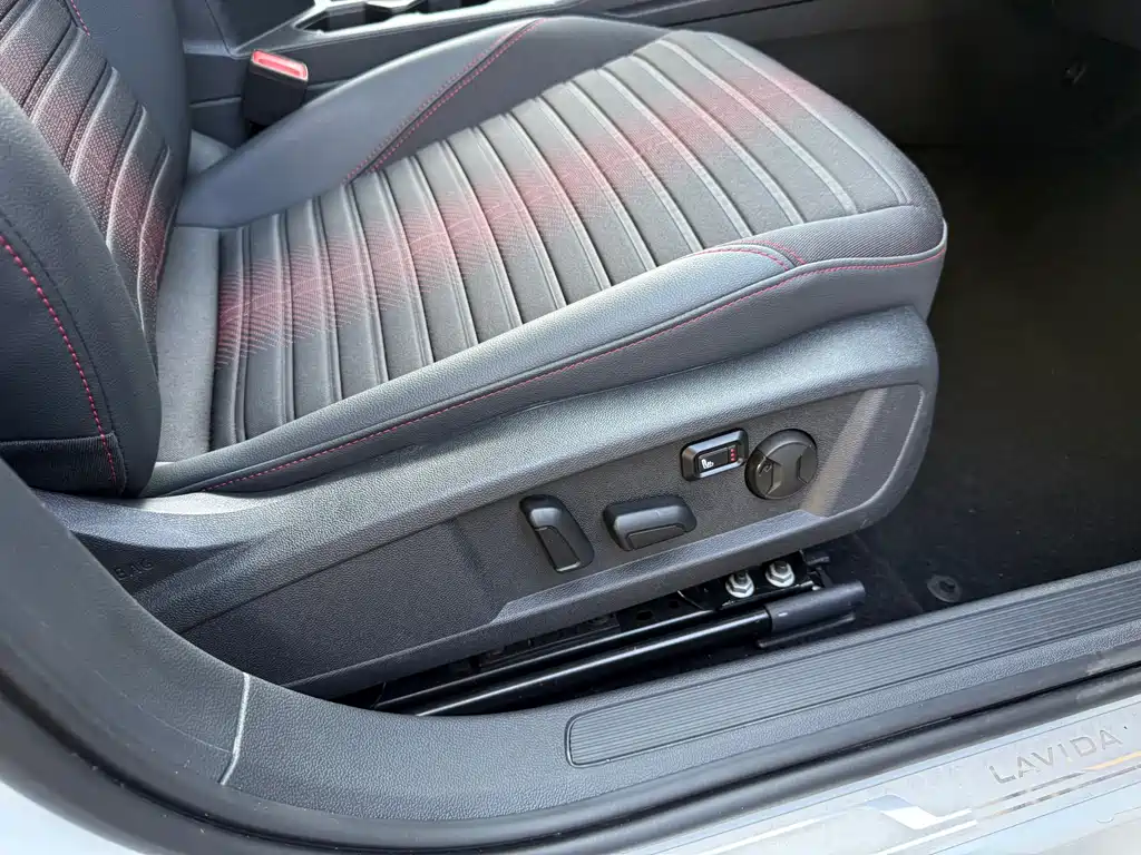 Lavida 2023 280TSI DSG Starry Sky Full Edition купить на сайте DeffCars