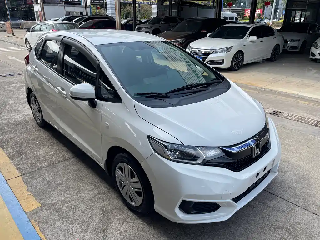 Fit 2018 1.5L CVT Comfort Edition купить на сайте DeffCars