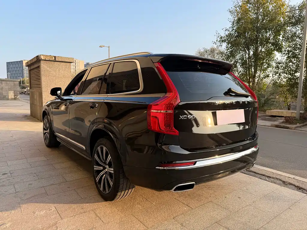 Volvo XC90 2021 B5 Smart Deluxe Edition 5-seater купить на сайте DeffCars
