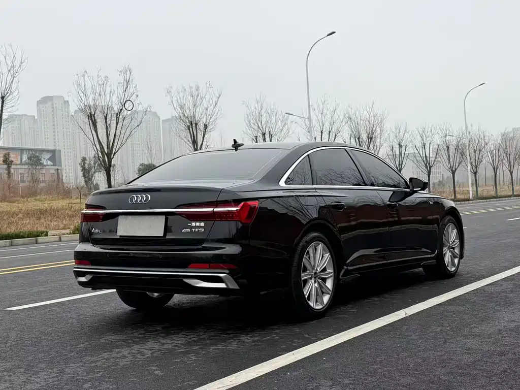 Audi A6L 2024 45 TFSI Premium Dynamic Model купить на сайте DeffCars