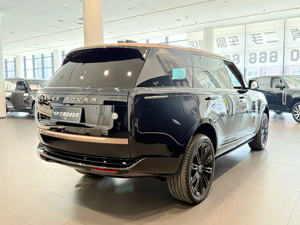 Range Rover 2023 4.4 V8 SV Honor Creation Extended Edition купить на сайте DeffCars