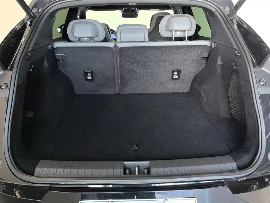 Lynk & Co 08 EM-P 2023 model 120km long range Halo купить на сайте DeffCars