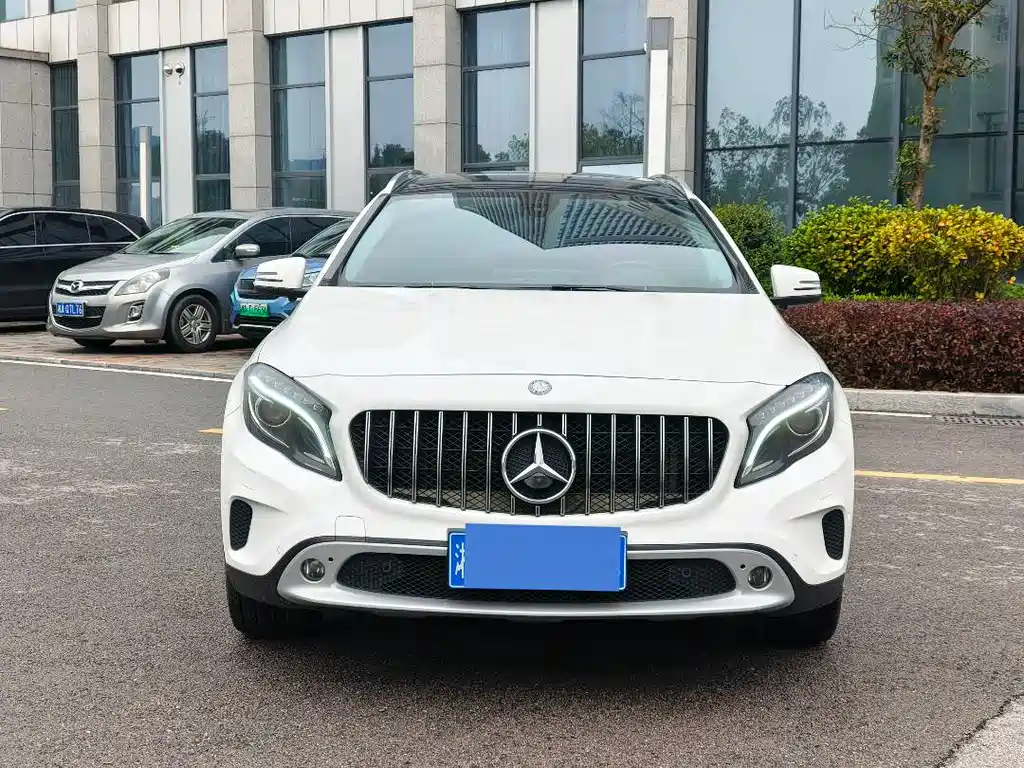Mercedes-Benz GLA 2016 GLA 200 Fashion Model купить на сайте DeffCars