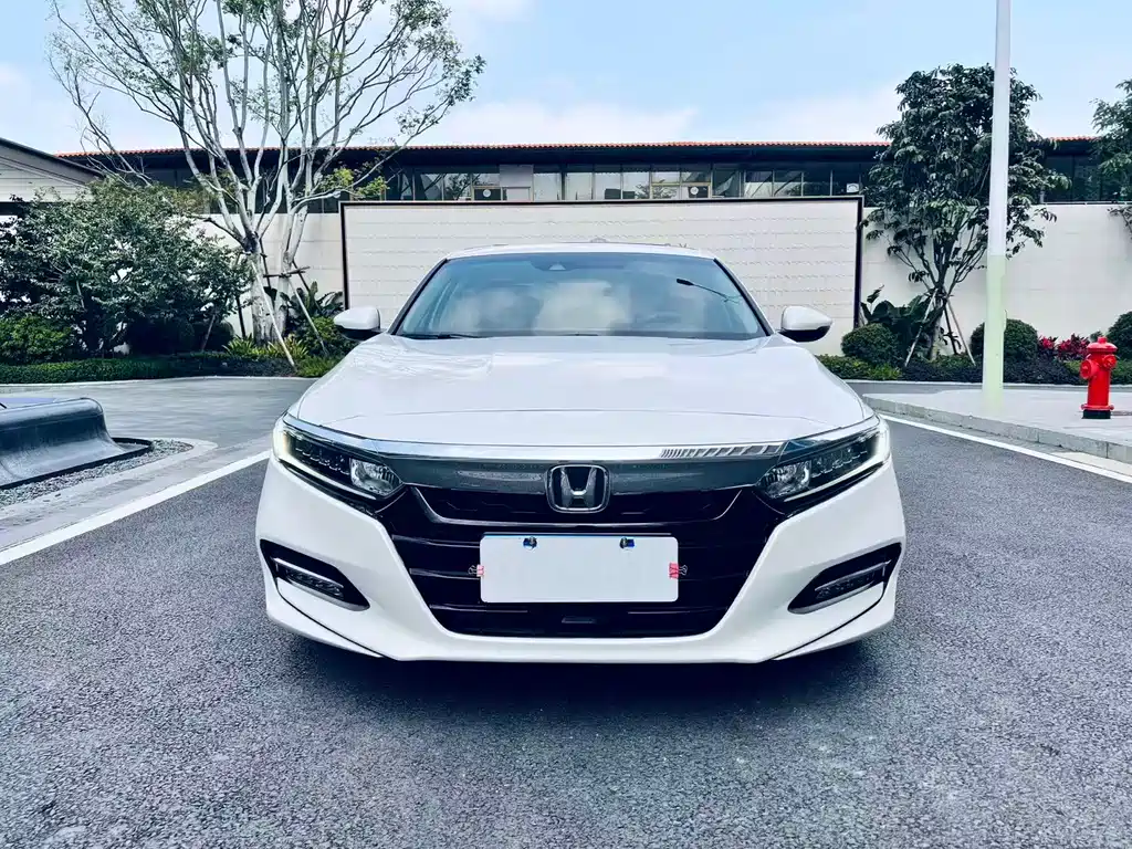 Accord 2018 Sharp·Hybrid 2.0L Sharp Collar Edition National V купить на сайте DeffCars