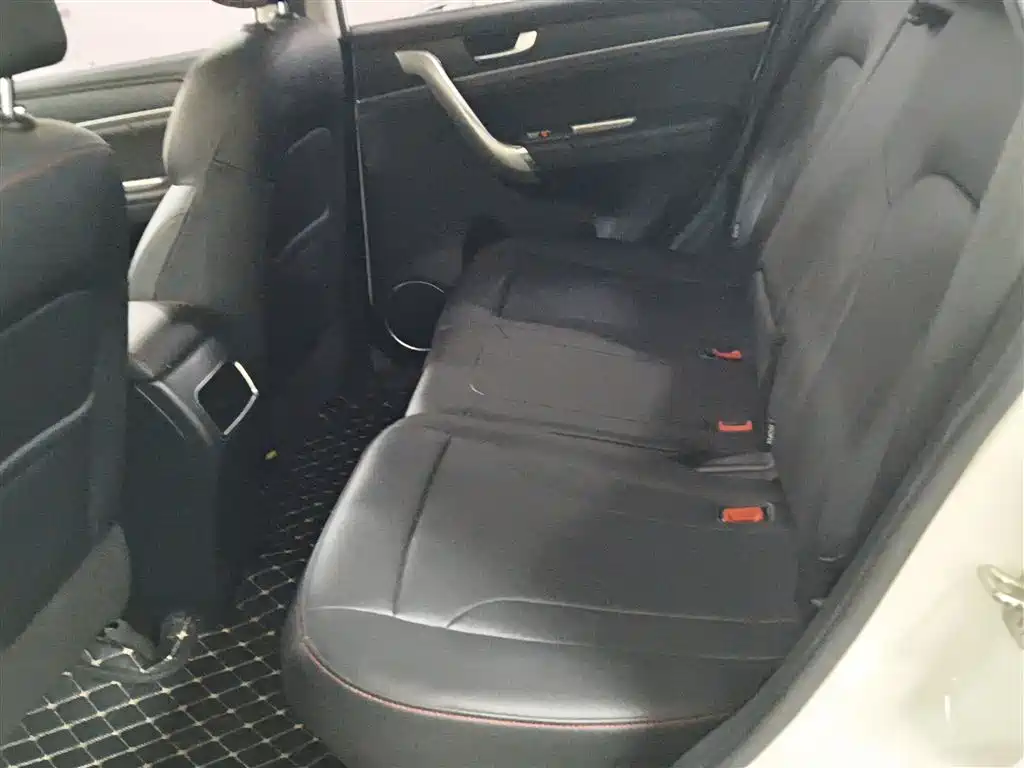 Haval M6 2017 1.5T manual two-wheel drive elite model купить на сайте DeffCars