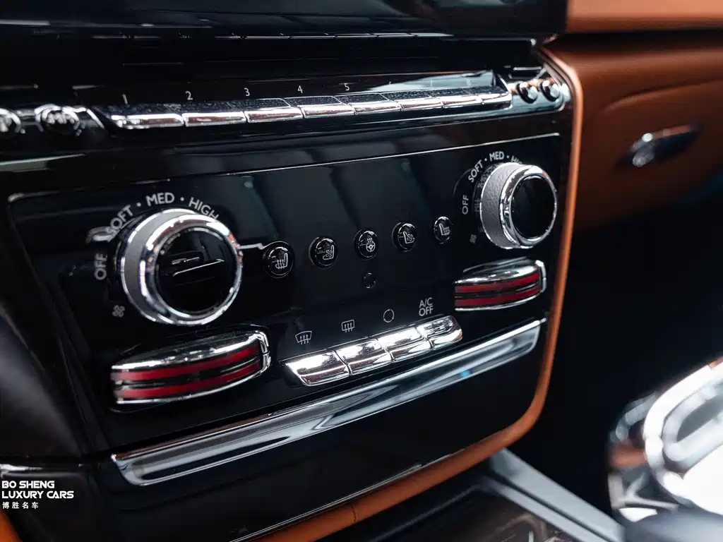 Phantom 2018 6.7T standard wheelbase version купить на сайте DeffCars