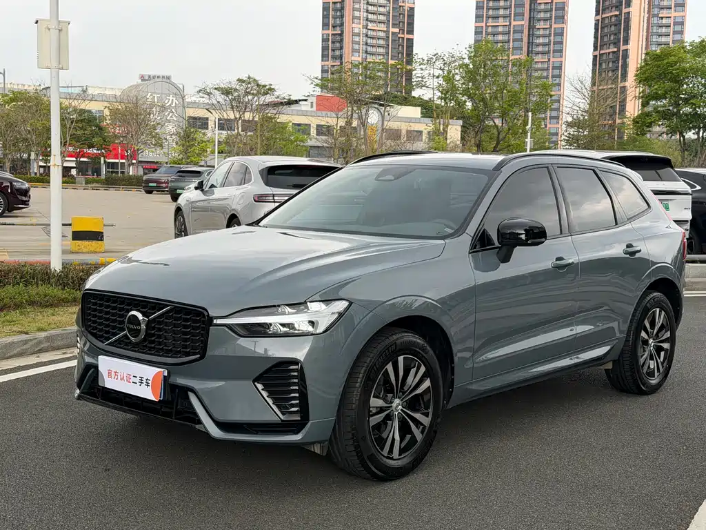 Volvo XC60 2022 B5 four-wheel drive Zhiyi Sports Edition купить на сайте DeffCars