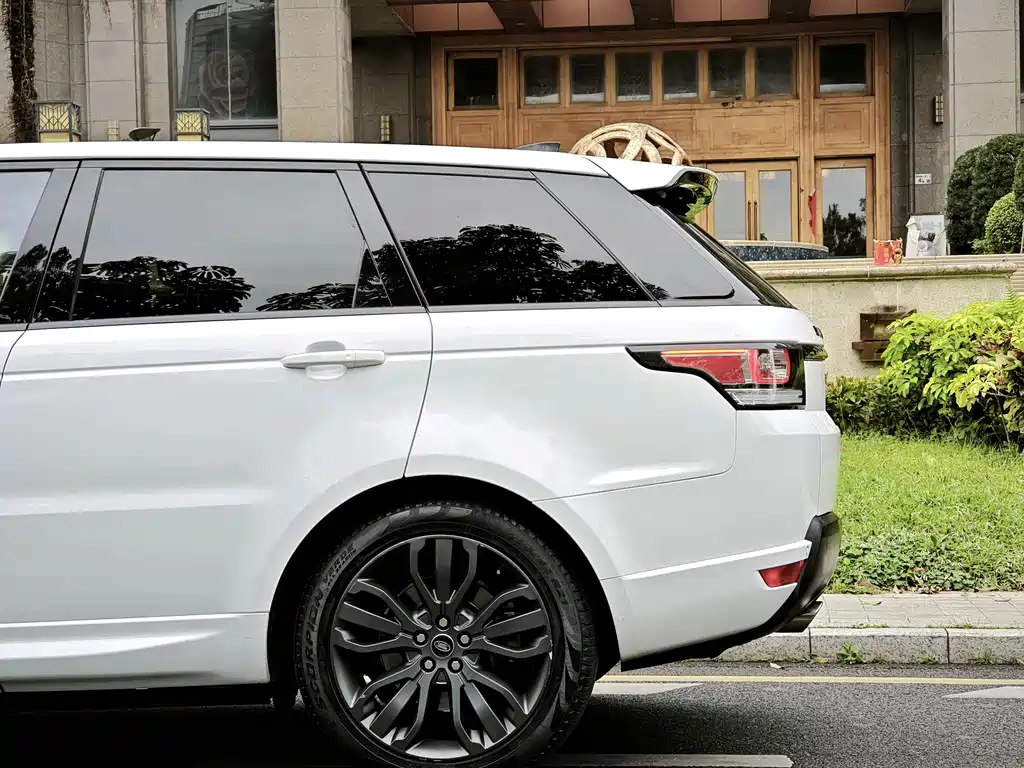 Range Rover Sport 2017 3.0 SC V6 HSE купить на сайте DeffCars