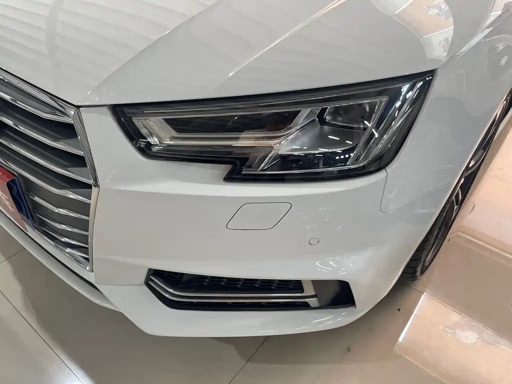 Audi A4L 2018 30th Anniversary Model 40 TFSI Fashion Model купить на сайте DeffCars
