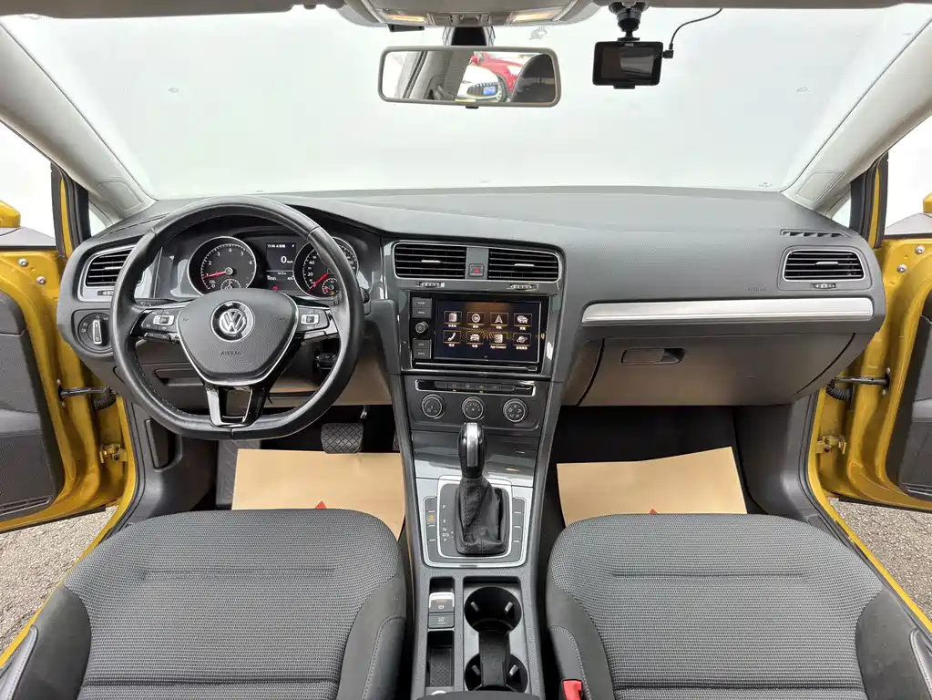 Golf 2019 280TSI DSG comfort model National VI купить на сайте DeffCars