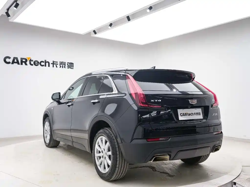 Cadillac XT4 2022 28T two-wheel drive fashion model купить на сайте DeffCars