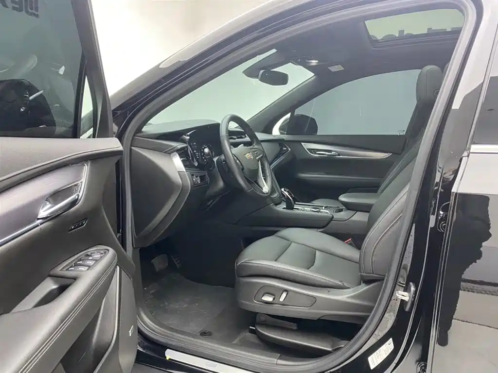 Cadillac XT6 2021 2.0T seven-seat four-wheel drive stylish model купить на сайте DeffCars