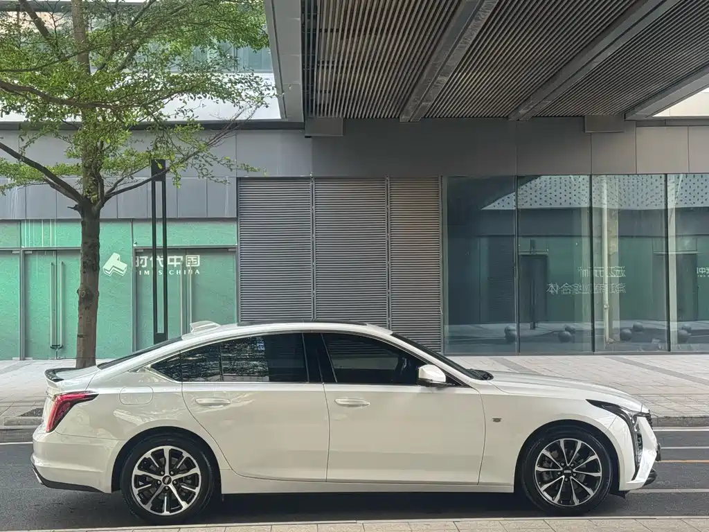 Cadillac CT5 2024 28T luxury model купить на сайте DeffCars