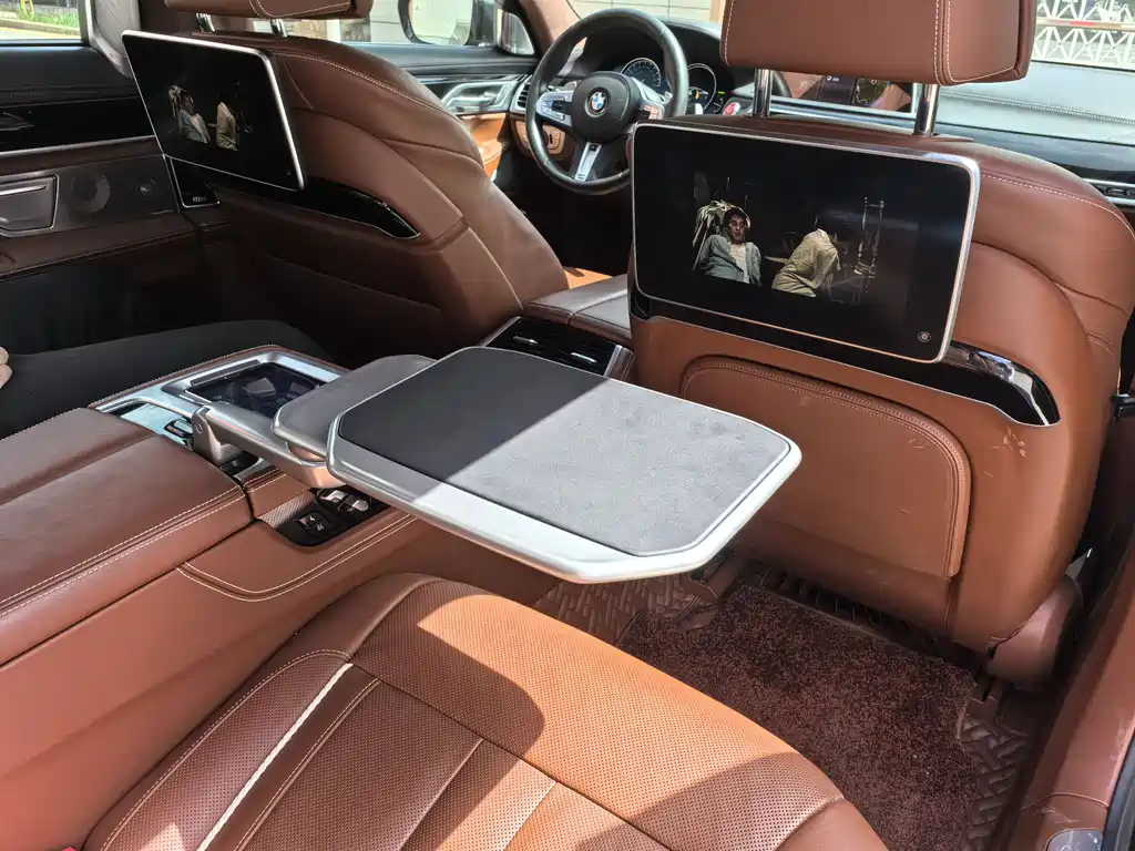 BMW 7 Series 2018 740Li xDrive Exclusive M Sports Package купить на сайте DeffCars