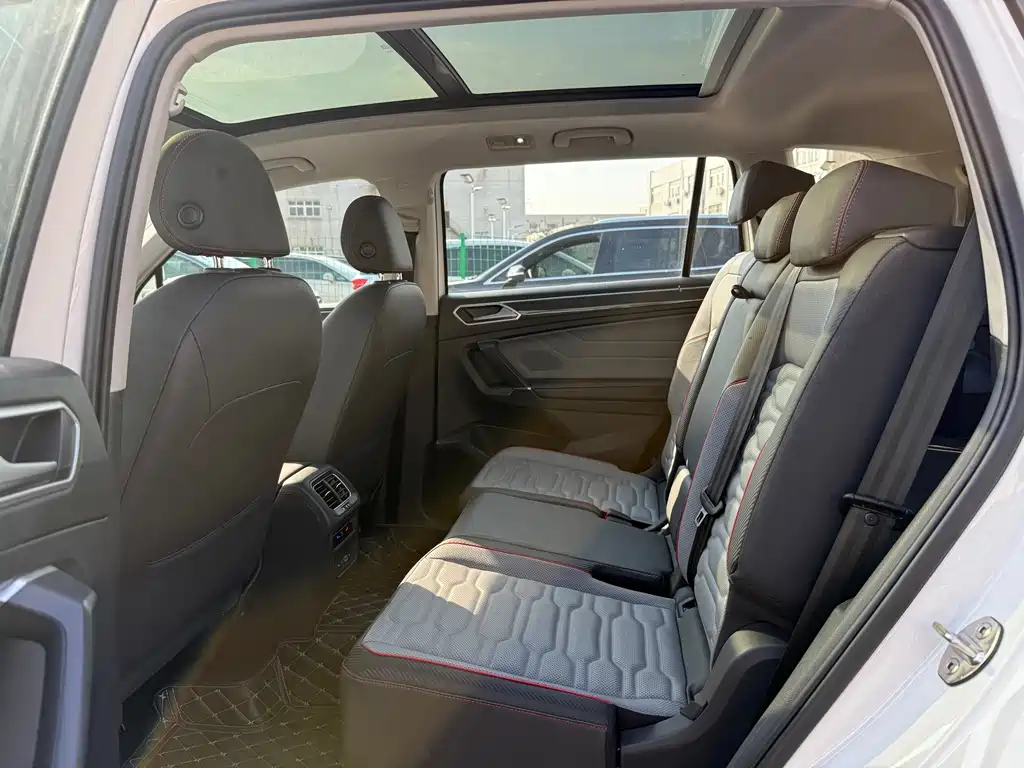 Tiguan L 2022 380TSI automatic four-wheel drive R-Line flagship version 7 seats купить на сайте DeffCars