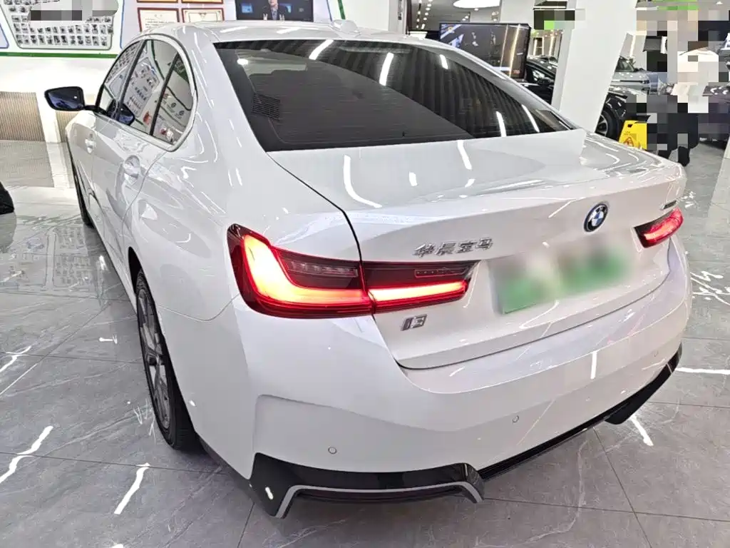 BMW i3 2024 eDrive 35 L купить на сайте DeffCars