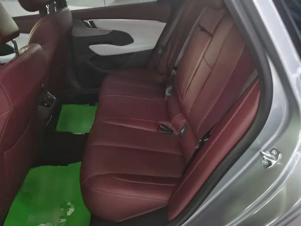LaCrosse 2025 28T Platinum Edition купить на сайте DeffCars