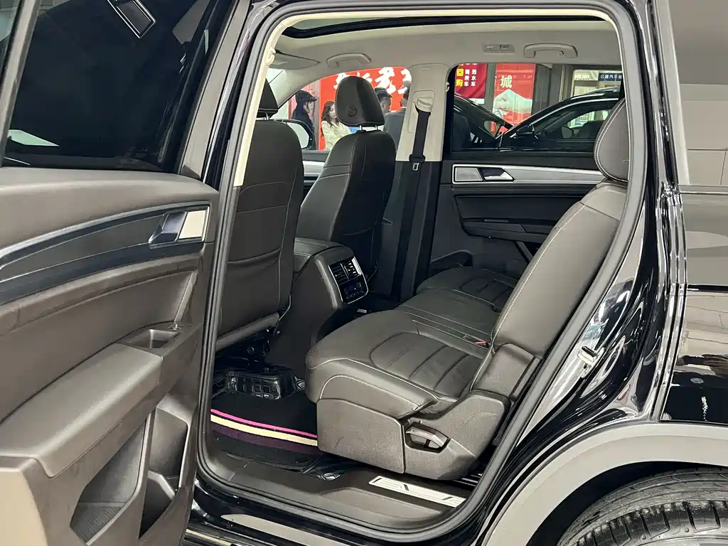 Touron 2019 380TSI four-wheel drive luxury version National VI купить на сайте DeffCars