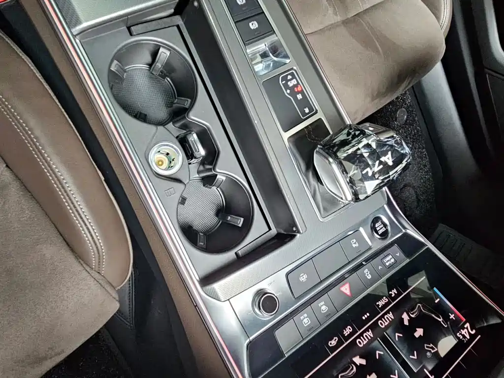 Audi A7L 2024 45TFSI S-line Dream Building Liquid Crystal Package купить на сайте DeffCars