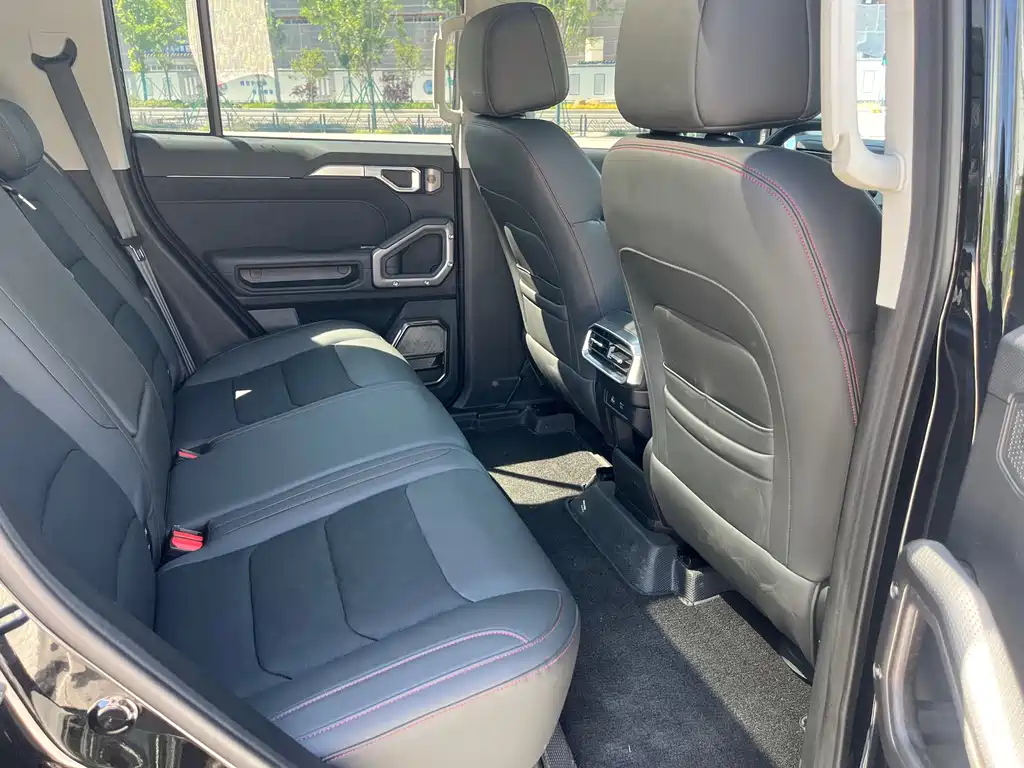 Jietu Traveler 2023 2.0T four-wheel drive crossover PRO купить на сайте DeffCars