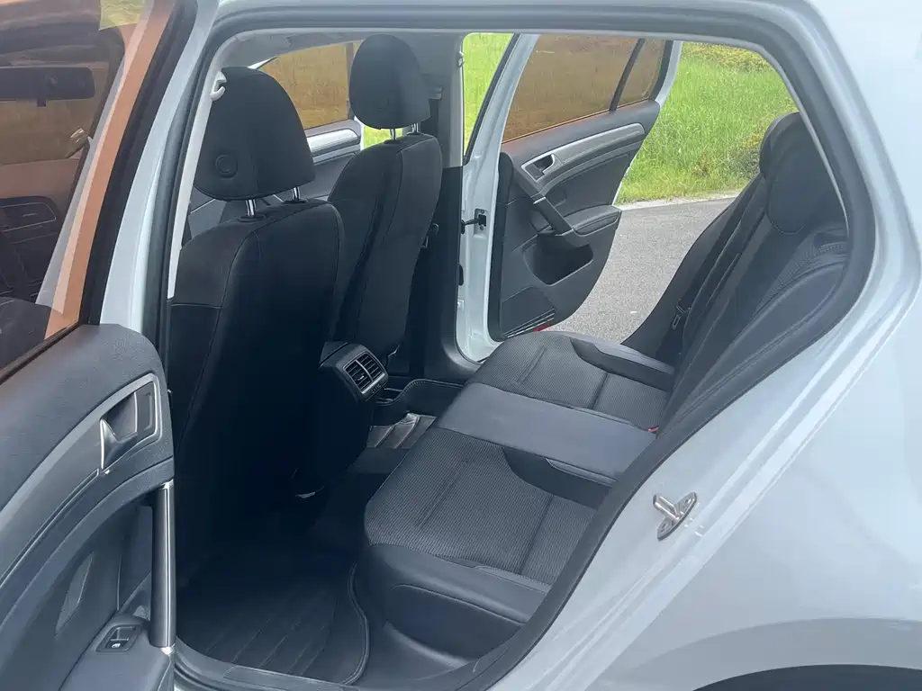 Golf 2018 1.6L automatic comfort type купить на сайте DeffCars