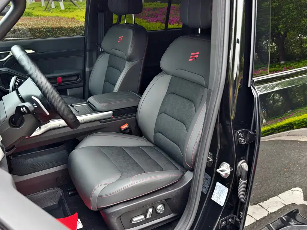 Jietu Traveler 2023 2.0T four-wheel drive crossover PRO+ купить на сайте DeffCars