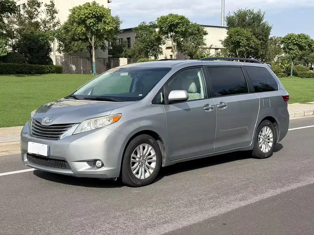 SIENNA 2015 3.5L 2WD L купить на сайте DeffCars