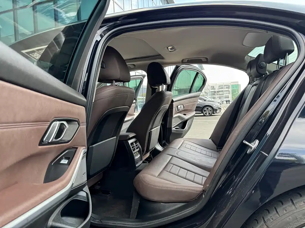 BMW 3 Series 2020 330i M Sports Night Package купить на сайте DeffCars