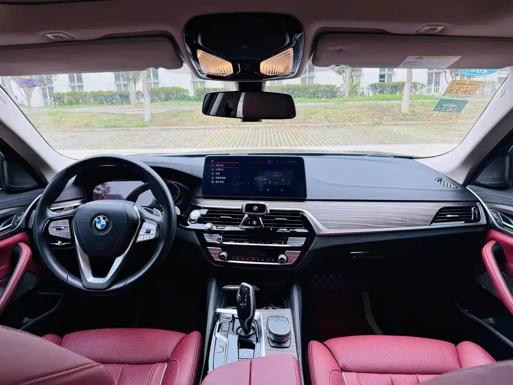 BMW 5 Series 2021 Facelift 530Li Exclusive Luxury Package купить на сайте DeffCars