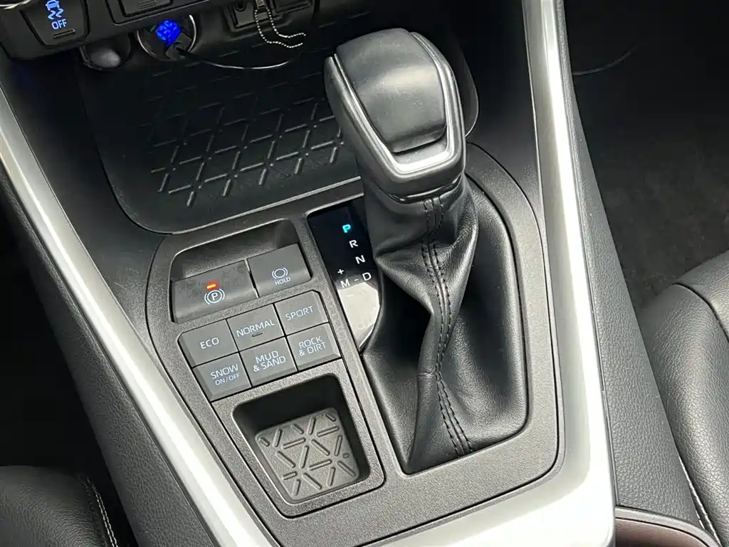 RAV4 Rongfang 2022 2.0L CVT four-wheel drive fashion Plus version купить на сайте DeffCars